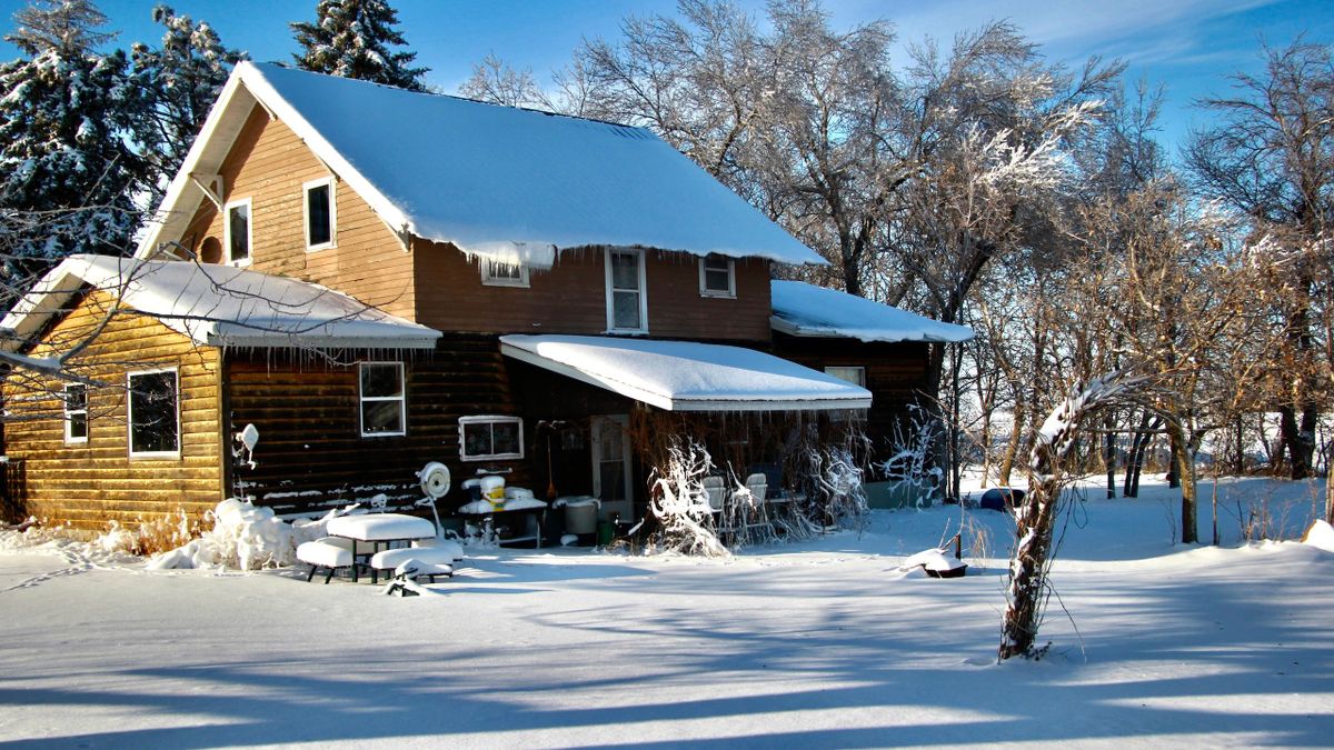 Scenic Country Home In The Coteaux Hills Near Canby Whitetail Properties