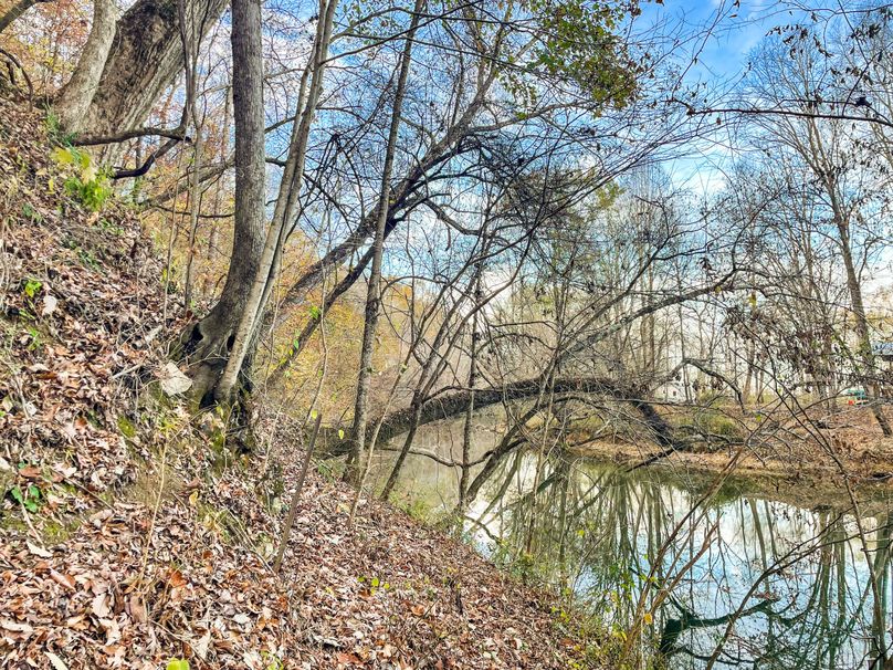 8B5748B8-CC56-47A9-8402-3F0304299E91