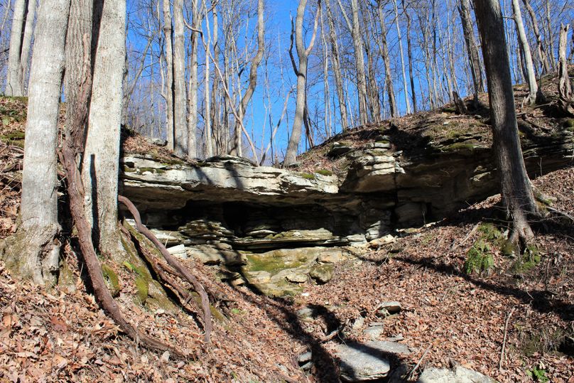 022 beautiful rock overhang in a secondary drain