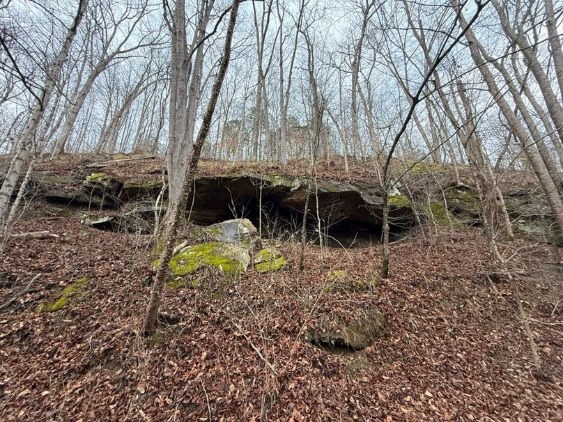 020 some cool rock features and rock shelter in the north part of the property near the creek