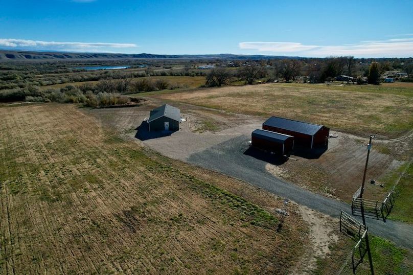 390E132D-B07F-4458-B2EE-CF21DF40B59F_1_201_a