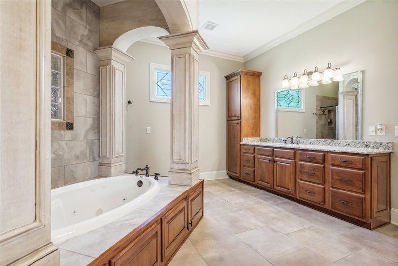 27-27-1528249m-5300 Raleigh Lagrange Dr