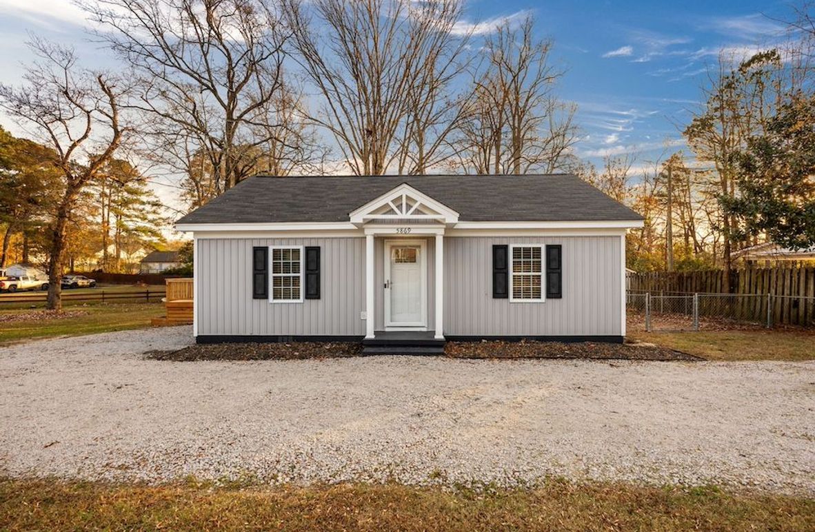 1-web-or-mls-CN6A2323