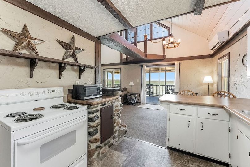 9-web-or-mls-120 SE Lake Dr-91