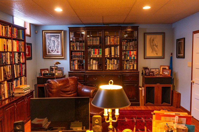 Lewis, WV 246 E 1st Wyllie-058