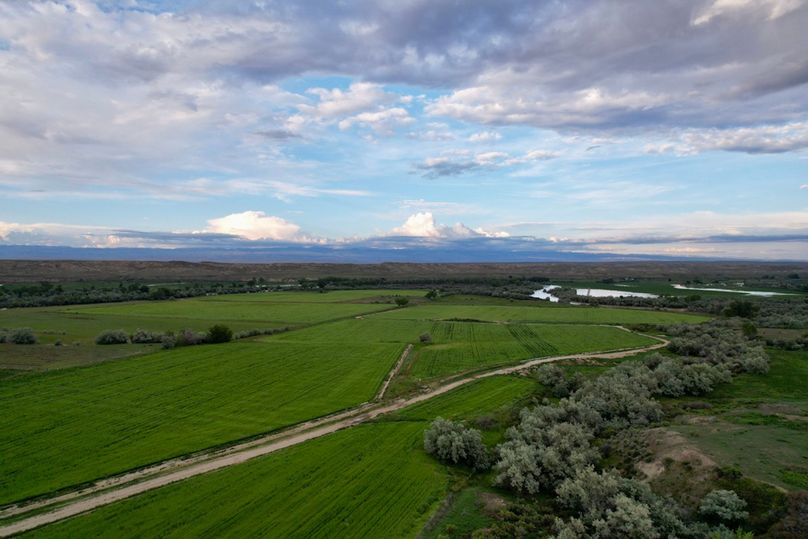 6A2C208F-929A-4608-8B69-5CB5C5415642_1_105_c