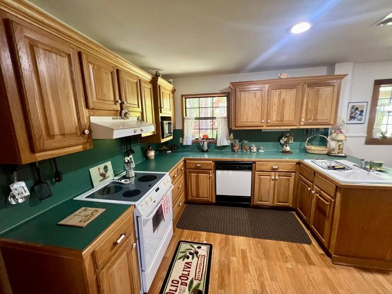 F512DA6A-532C-4DA3-BDEA-01F14849FCC4_1_201_a