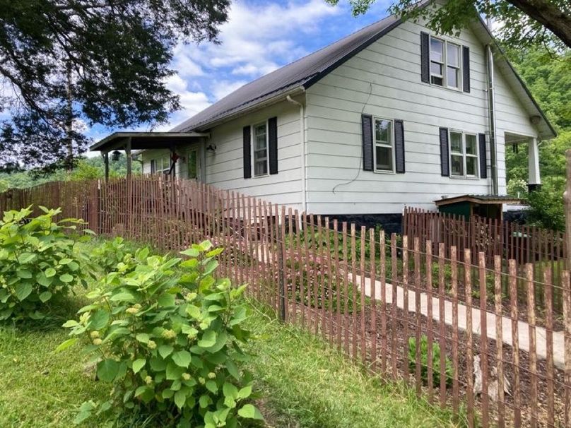 093 a little view from the back left corner