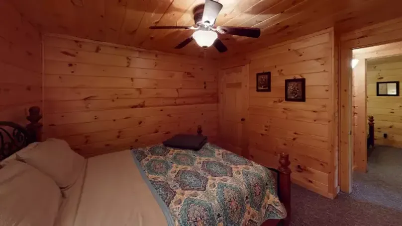 Duffys-Lodge-Bedroom(4)-xs