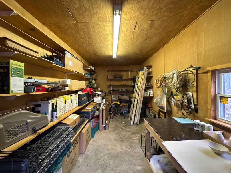 Calhoun, WV 132.84 AC Szegi 2-104