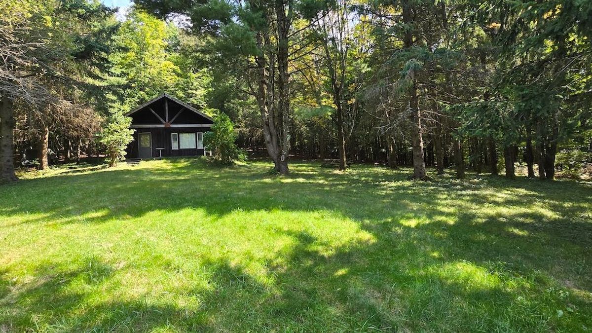 Great OffGrid Hunting Camp Or Vacation Getaway With Private Pond