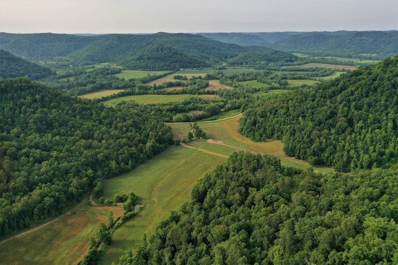 014 aerial drone shot from the center of the property looking south over the river bottoms