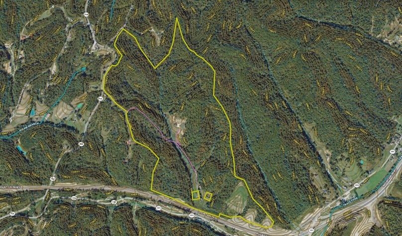 077 Wolfe 211 Land ID map zoomed in with contour lines and water features
