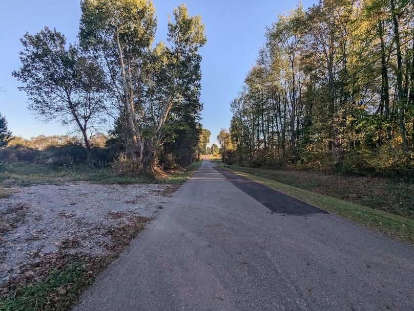 PXL_20251001_220529225