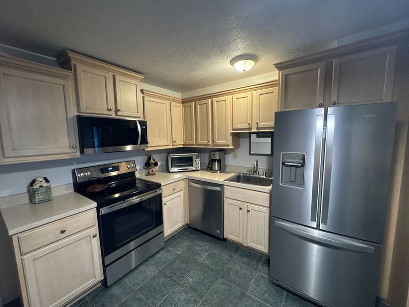 Calhoun, WV 132.84 AC Szegi 2-046