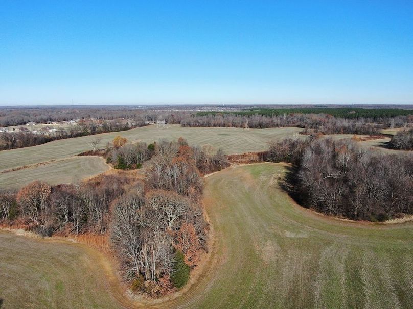 (8)Middle toward entrance