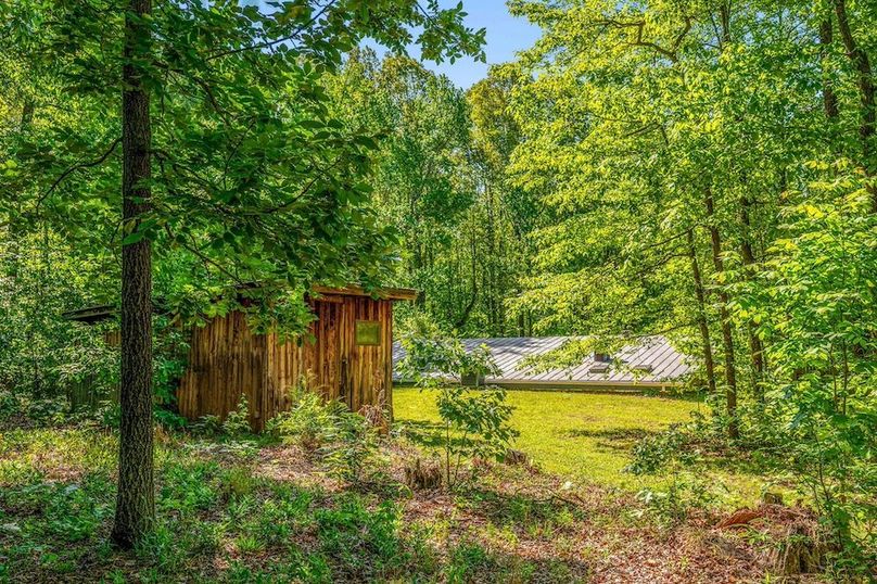 62-77-web-or-mls-279 Poplar Rd exterior-16