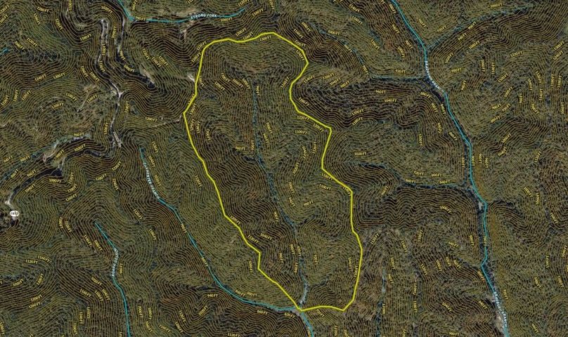 029 Breathitt 200 Land ID map zoomed in with contour lines and water features