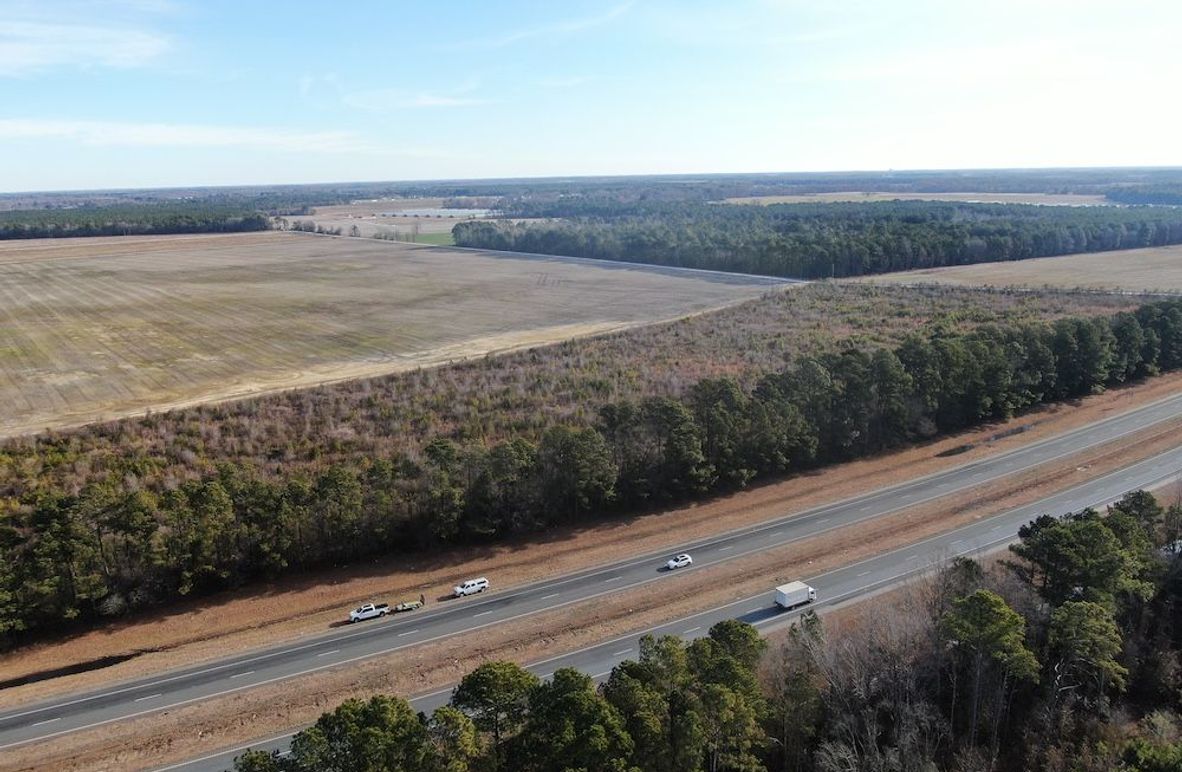 10BD76B4-27B6-454A-9E13-C8C8C7403EFD