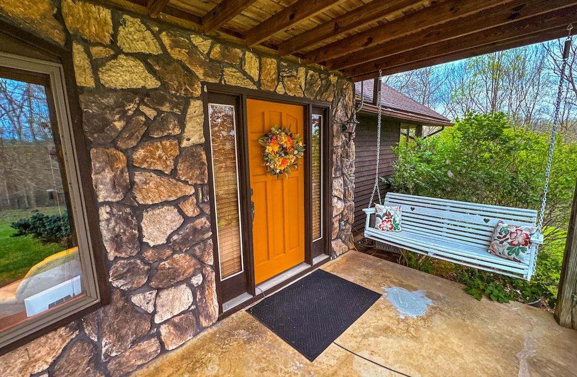 Calhoun, WV 132.84 AC Szegi 2-005