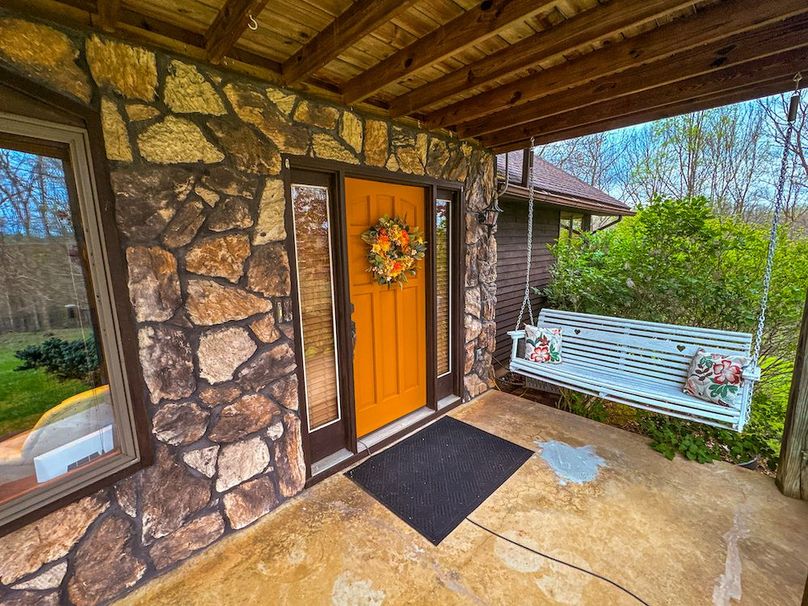 Calhoun, WV 132.84 AC Szegi 2-005