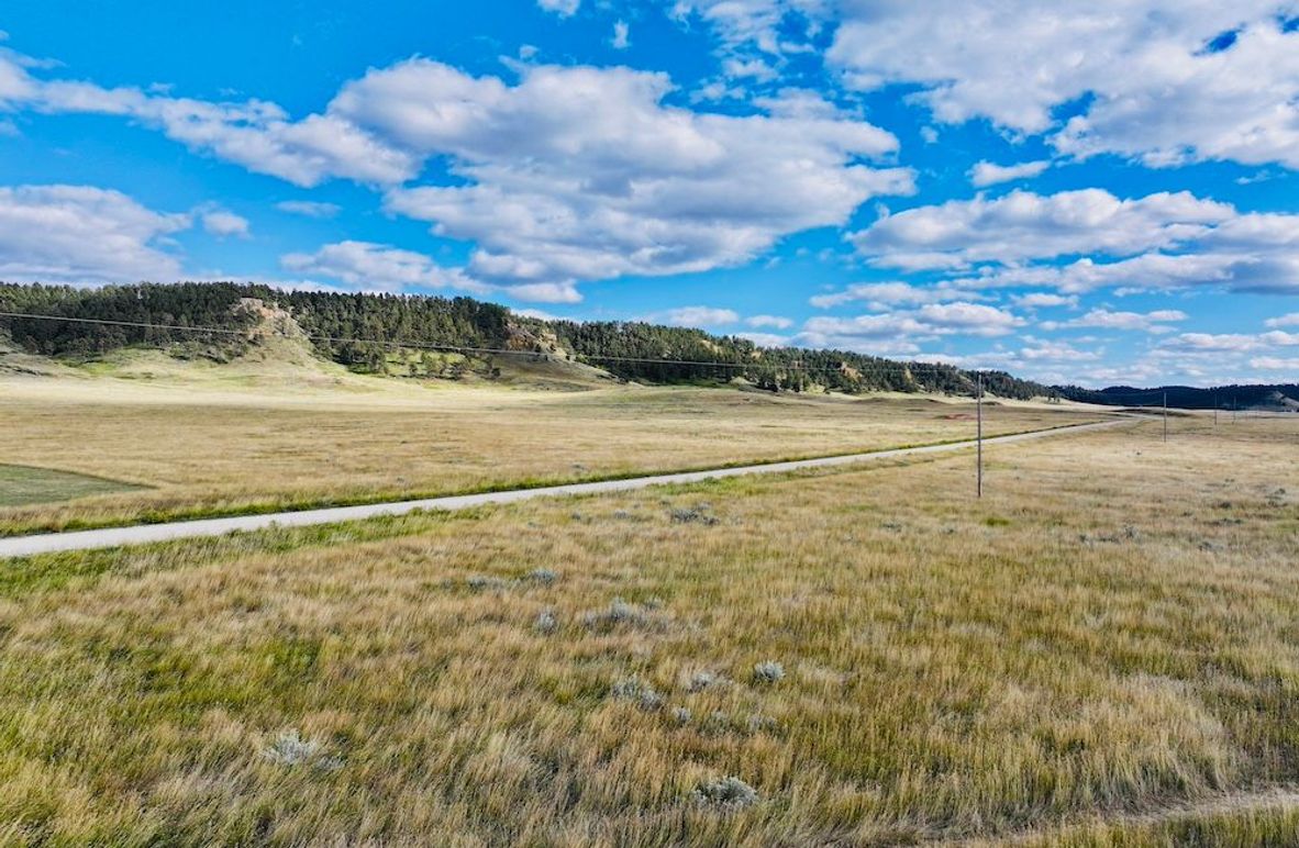 120 Ac facing back toward rd