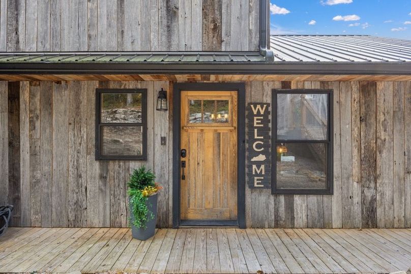 025 the sign says it all