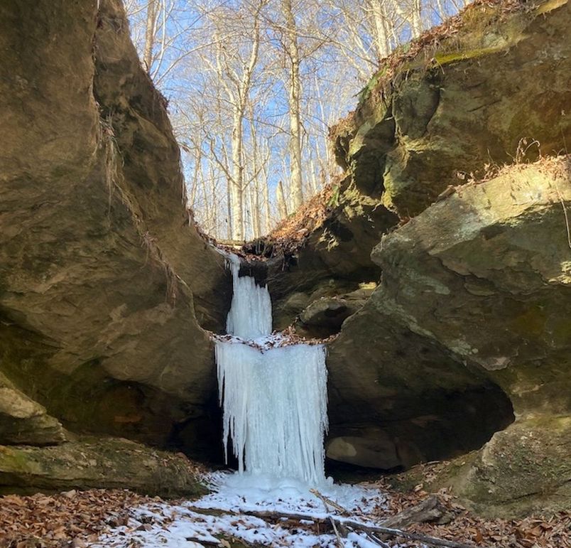 024 the rock overhang on a clear and cold winter day copy