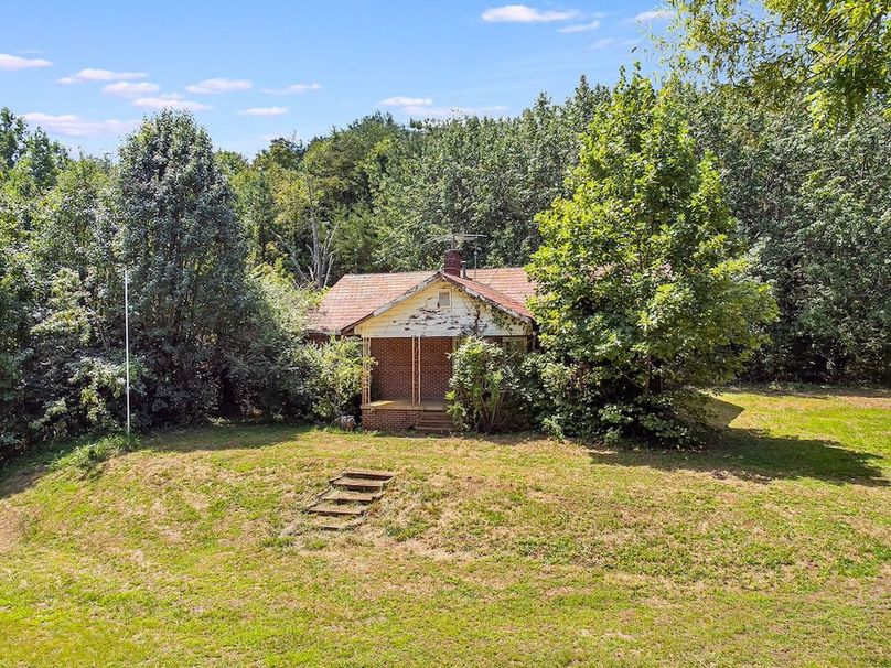 6-web-or-mls-211-luckadoo-rd