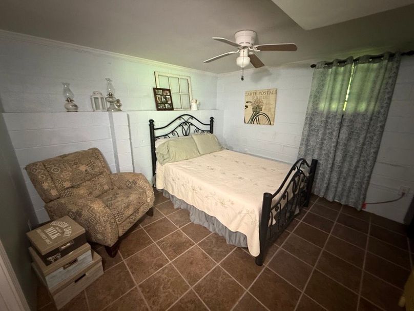 031 the main bedroom-2