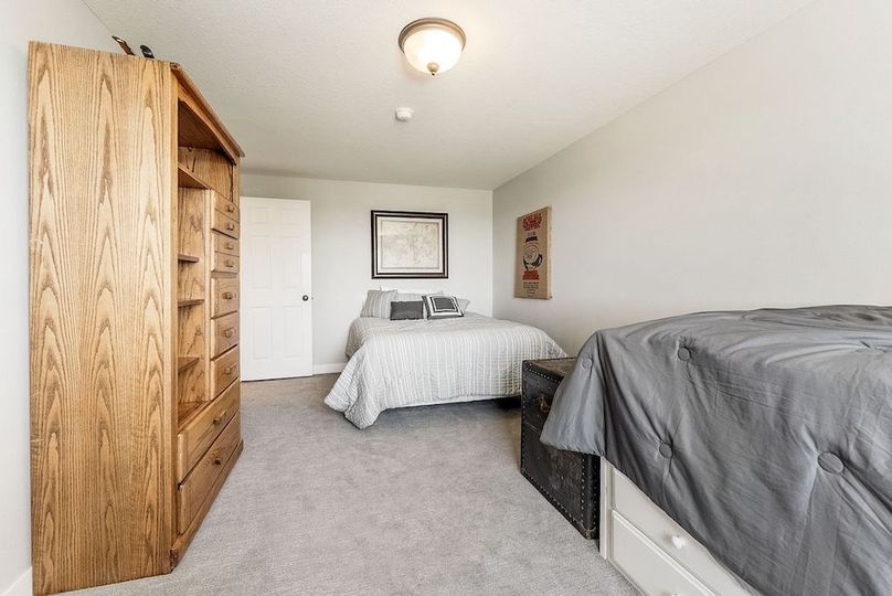 28-web-or-mls-194 Northbay Dr-133