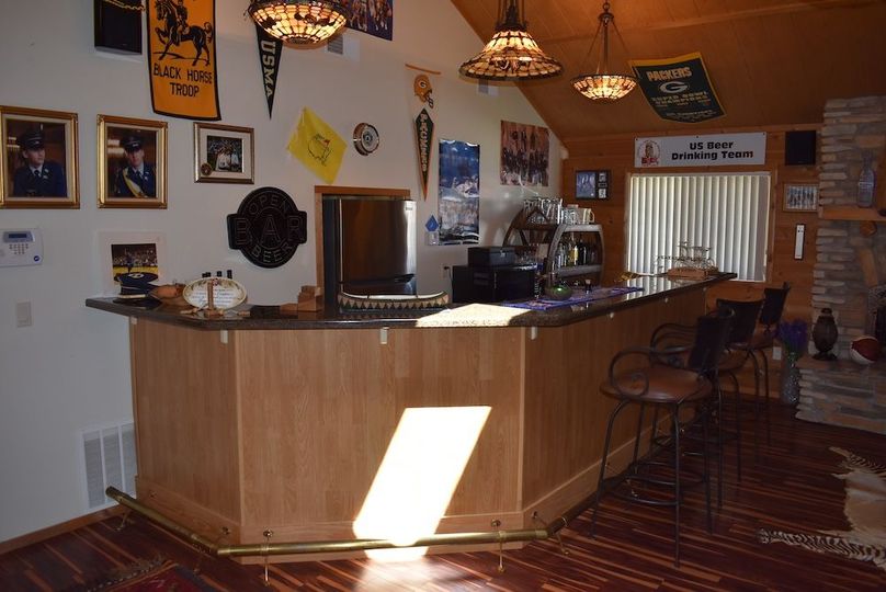 22 guest home bar