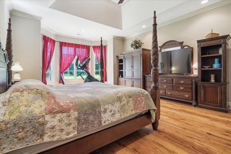 25-25-1528249m-5300 Raleigh Lagrange Dr