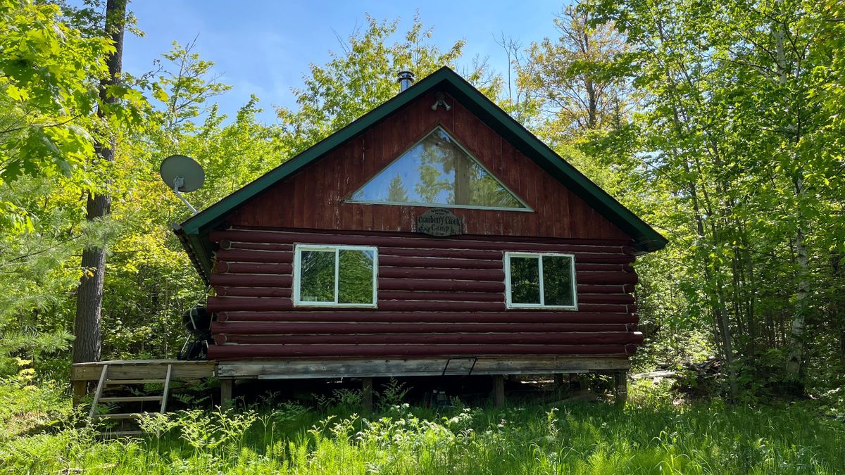 Cranberry Creek Hunting Camp For Sale in Northern Wisconsin Whitetail