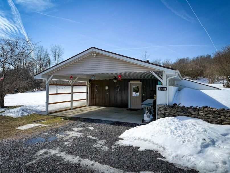 Cayuga 32 Stoyell Photos 5