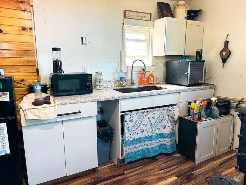 15936 W Beloit Newark Rd-10