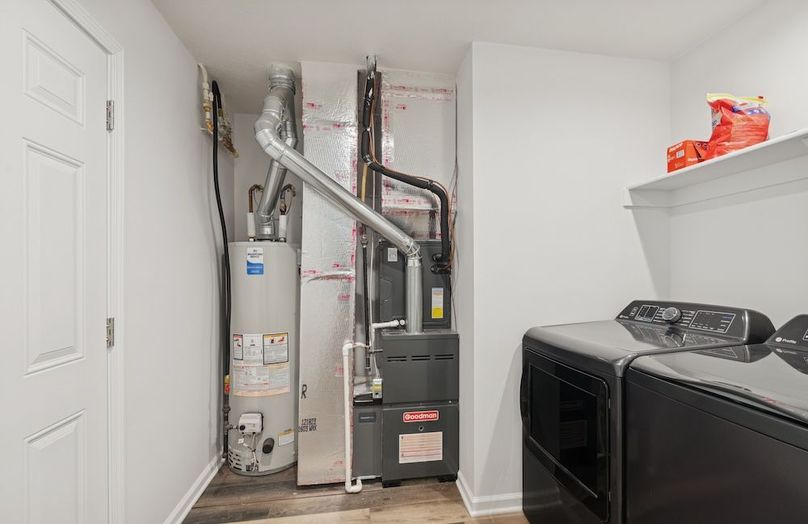 18_1819QuietHavenCir_20_EntertainmentRoom_HiRes