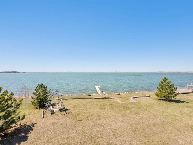 40-web-or-mls-194 Northbay Dr-183