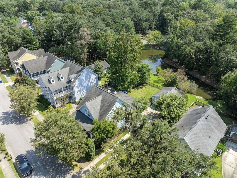 48-web-or-mls-Barclay Media Co_-48