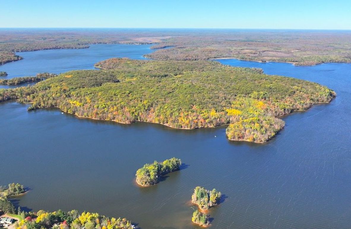 11 DJI_20251010125008_0015_D