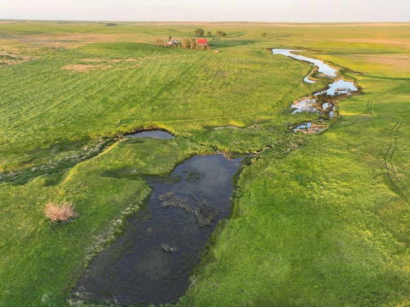 21 Dam n buildings W2E waterway