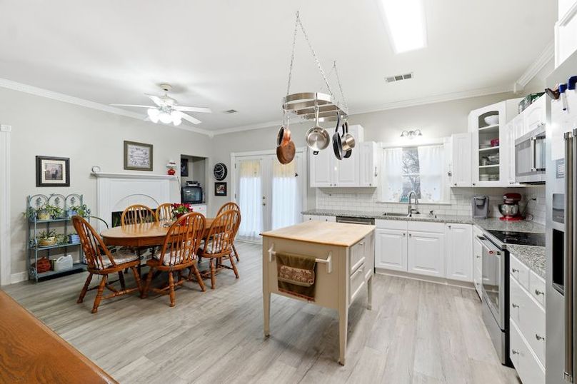 012 - 16 ga hwy 211 statham ga