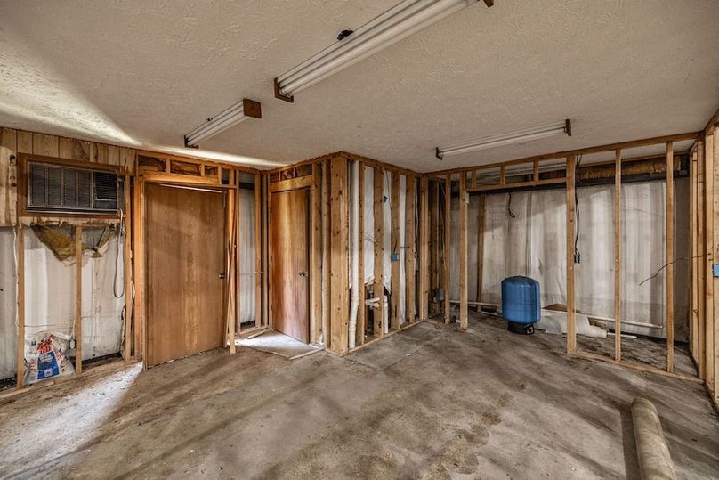 126-web-or-mls-0 Mound Creek Rd-96