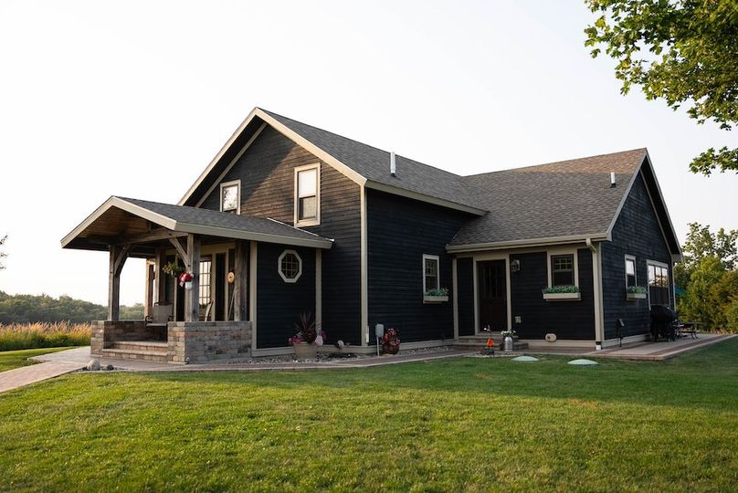 Cedar IA 152 Featured Z14