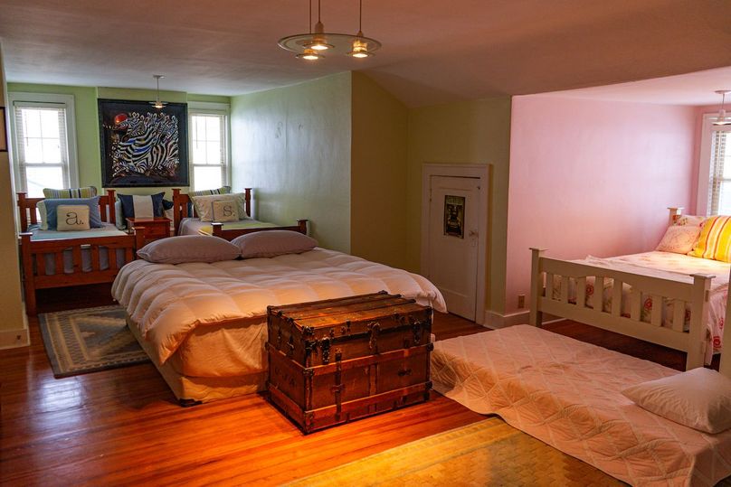 Lewis, WV 246 E 1st Wyllie-073