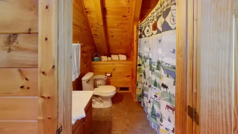 Duffys-Lodge-Bathroom(1)-xs