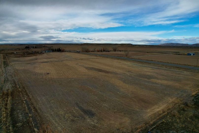 C0F14CF6-B106-4F3E-9F85-714225E007B2_1_201_a