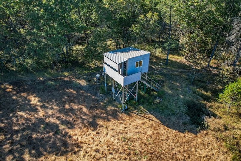 Juneau 27 Wiesner -100