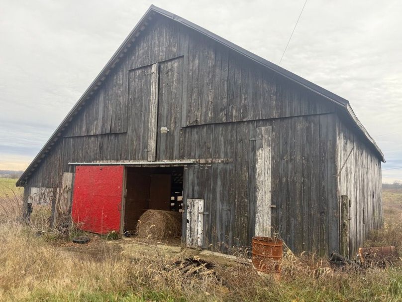 003 the barn view from the north as you enter the property