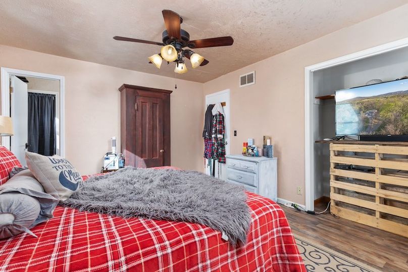 29-2E6A7650_  1857 Marys Shady Ln - Absolute Altitude - 4 - 2025 - 10